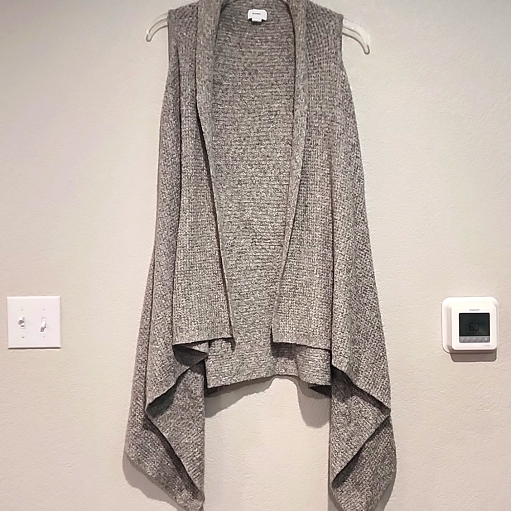 Knit vest